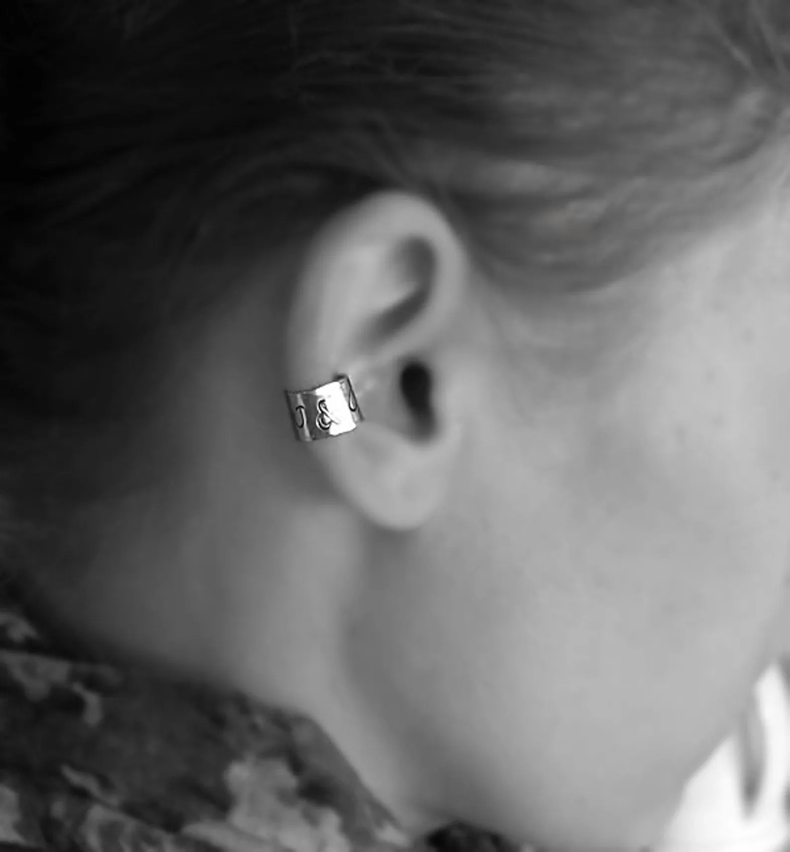 Cartilage Earring - Minimalist Thick Ear Cuff