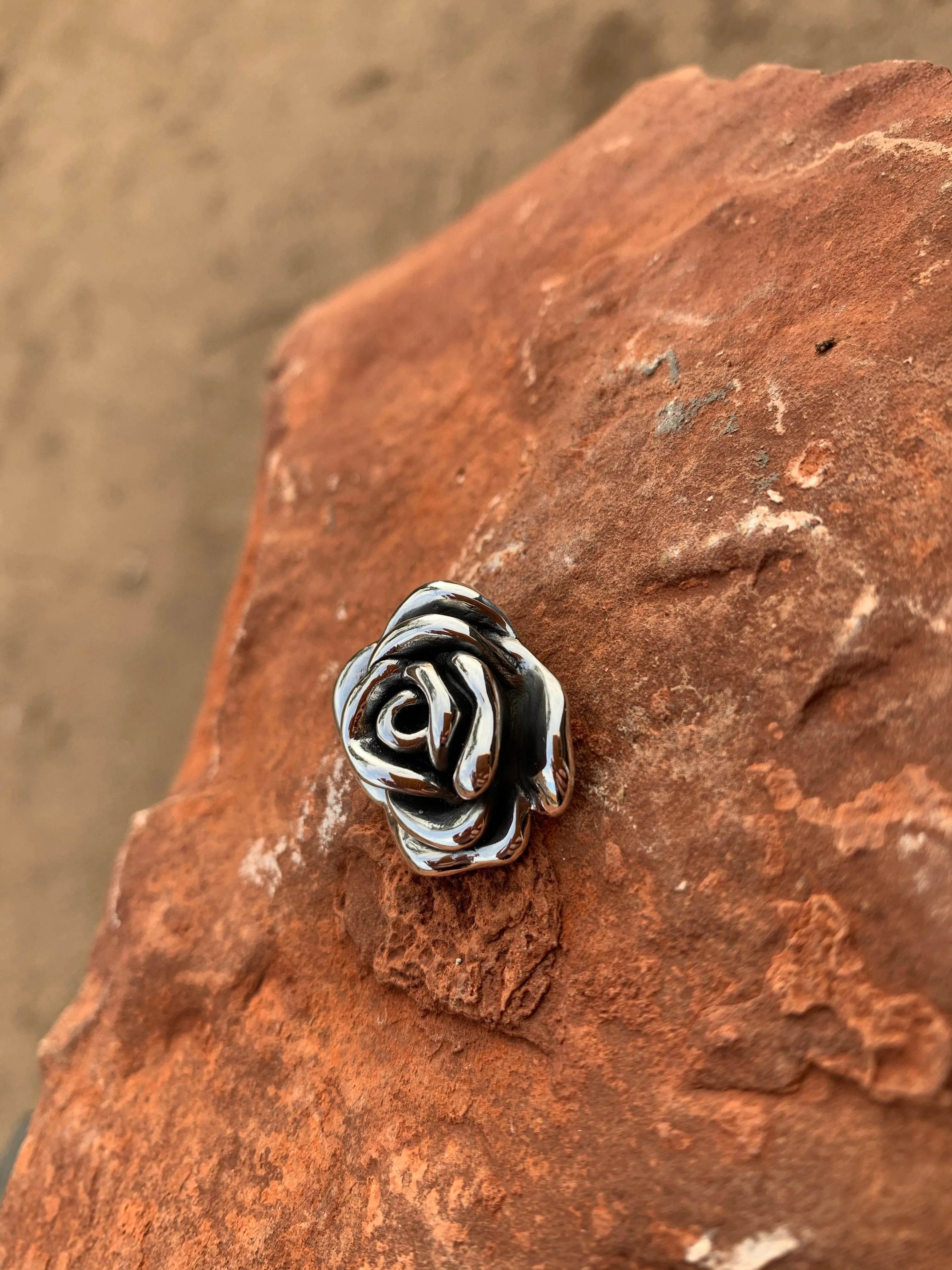 Rose pendant