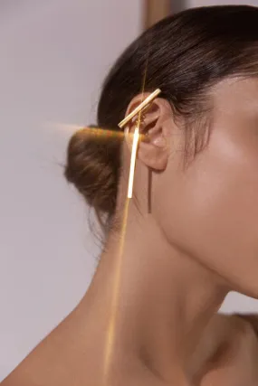 T shaped ear-cuffs in gold