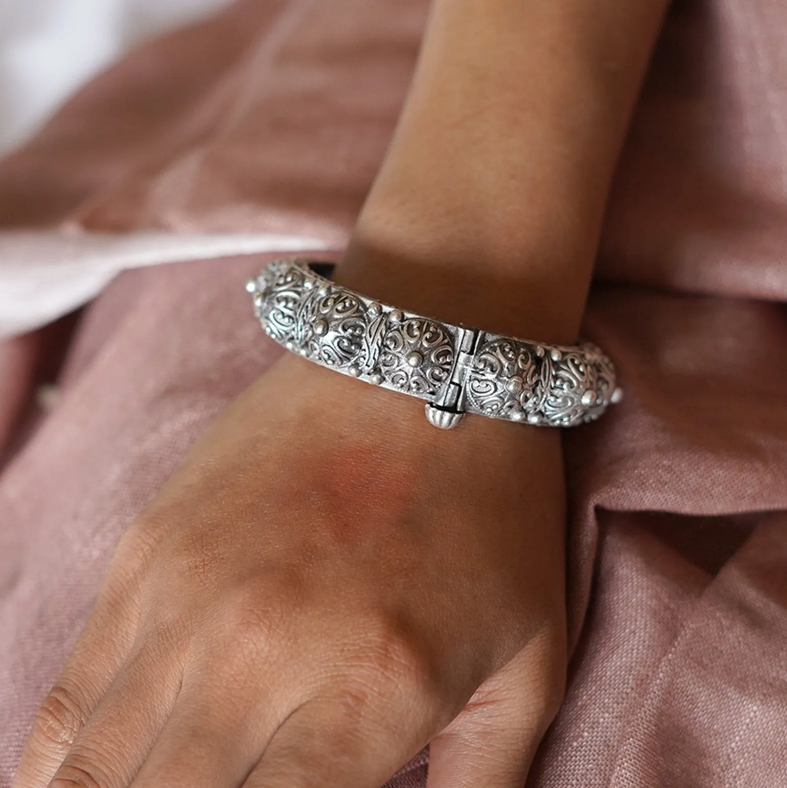 Teejh Meera Silver Oxidised Bangle