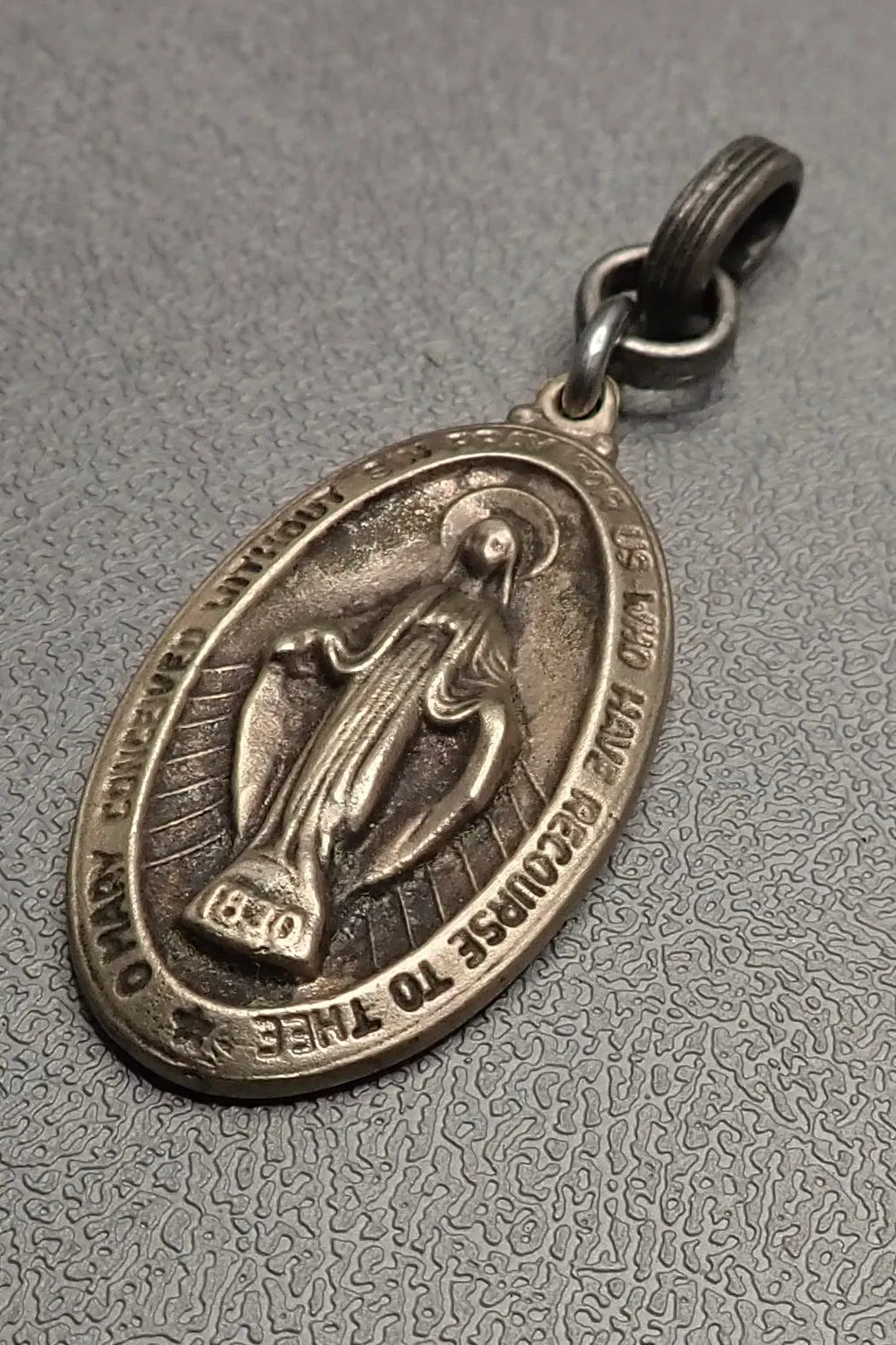 VIRGEN MARY PENDANT