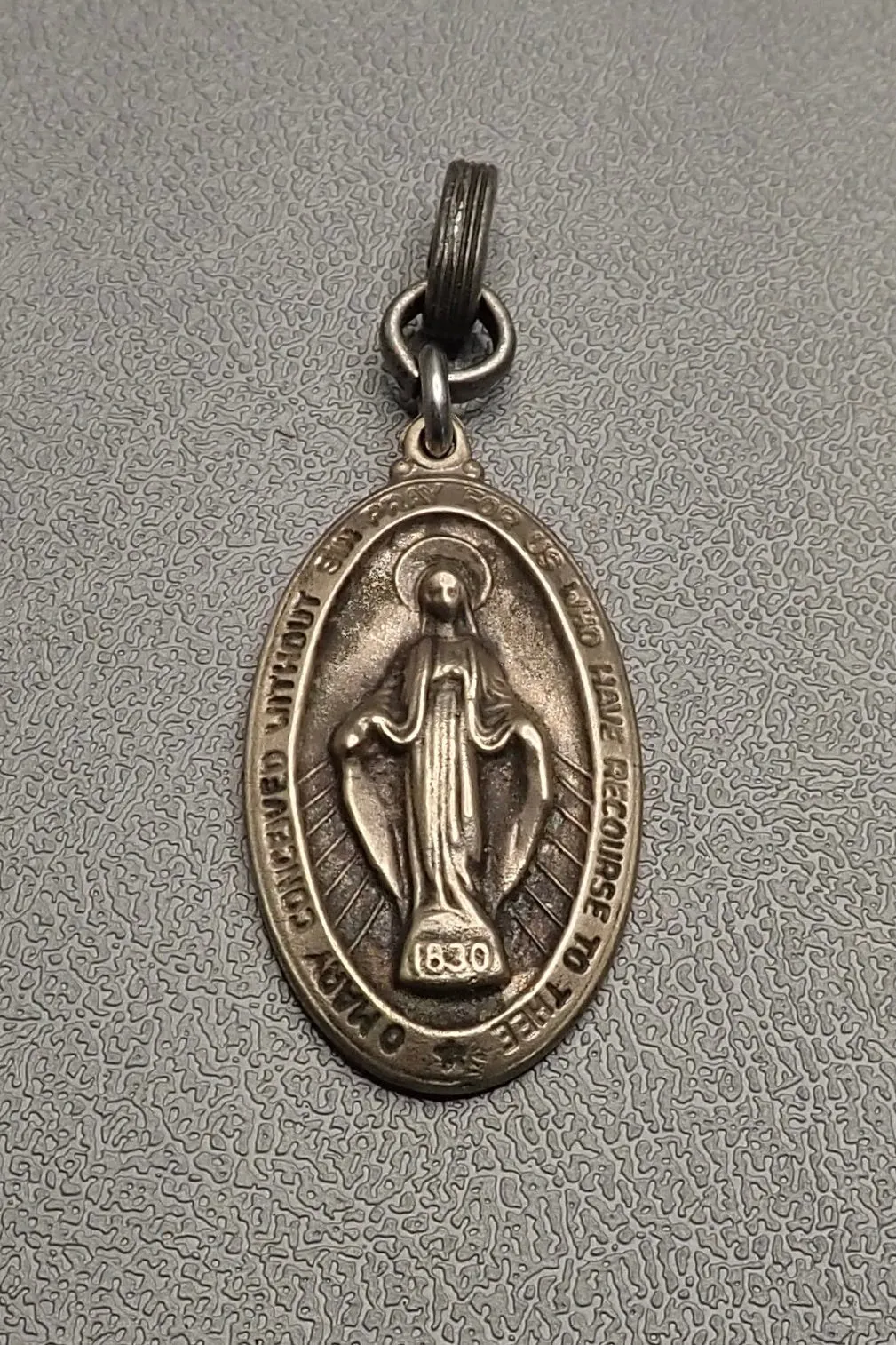 VIRGEN MARY PENDANT