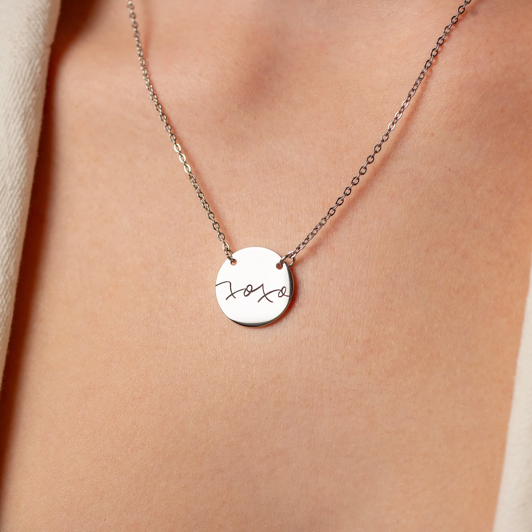 xoxo Engraved Pendant Necklace