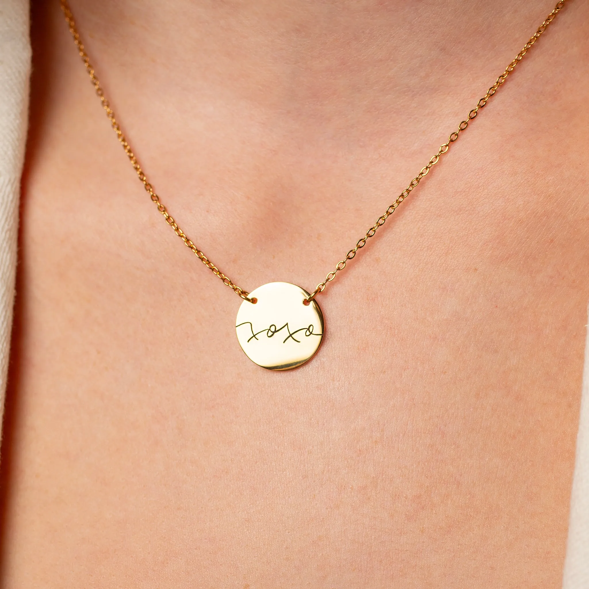 xoxo Engraved Pendant Necklace