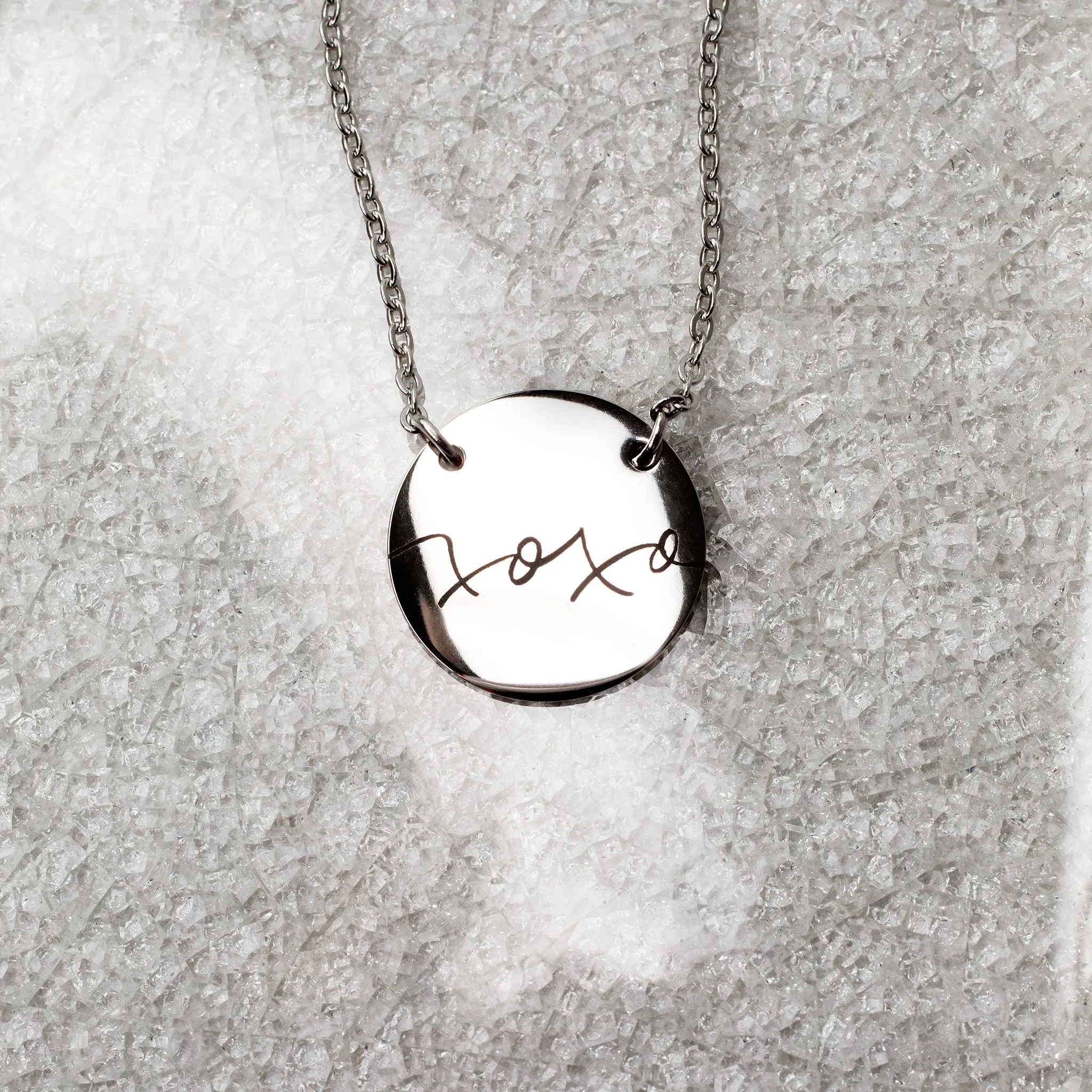 xoxo Engraved Pendant Necklace